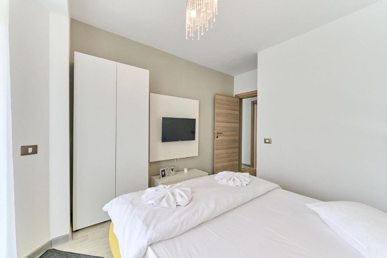 Olive Apartment In Spa N Pool Resort-Parking Mamaia Exterior photo
