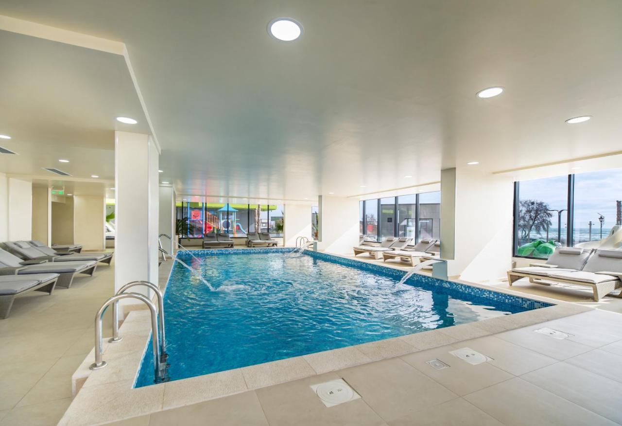 Olive Apartment In Spa N Pool Resort-Parking Mamaia Exterior photo